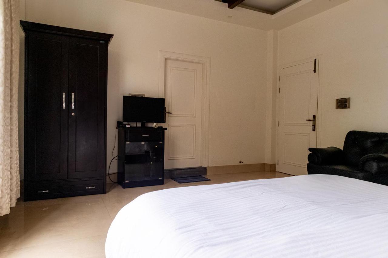 Ivory Bliss, The Boutique Homestay シロン エクステリア 写真