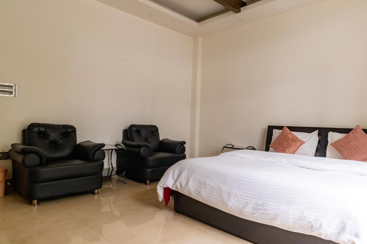 Ivory Bliss, The Boutique Homestay シロン エクステリア 写真